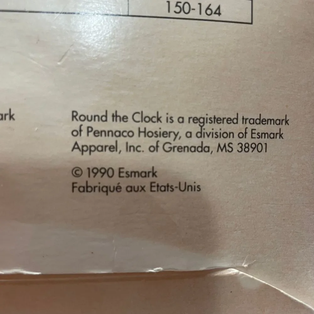Round the Clock Back Bow Ultra Sheer Control Top white Pantyhose Sandaltoe 1990s